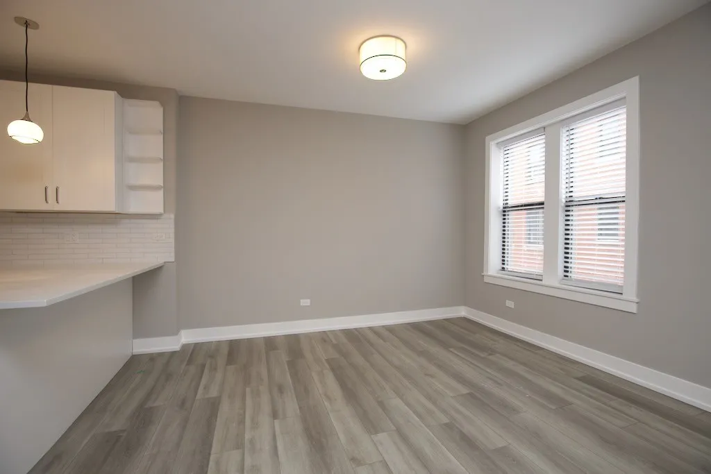 3943 N Janssen Ave, ,  60613, USA 60613-unit#2S-Chicago-IL