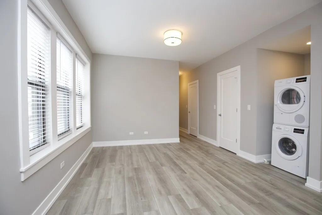 3943 N Janssen Ave, ,  60613, USA 60613-unit#2S-Chicago-IL