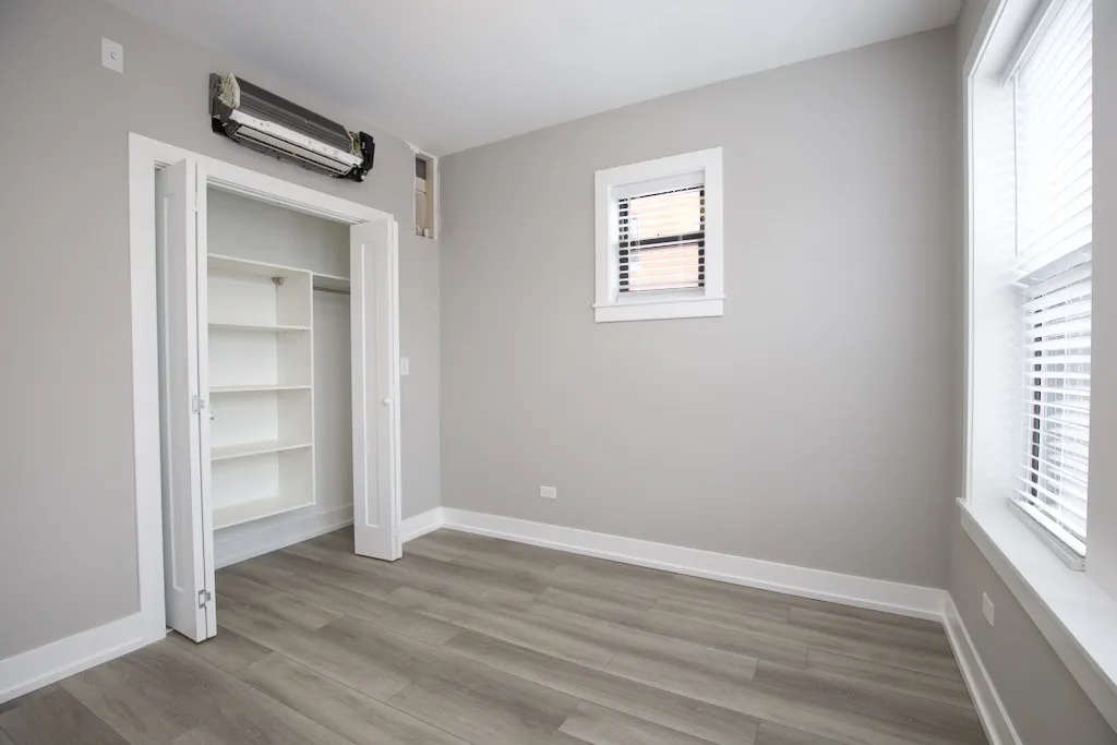3943 N Janssen Ave, ,  60613, USA 60613-unit#2S-Chicago-IL