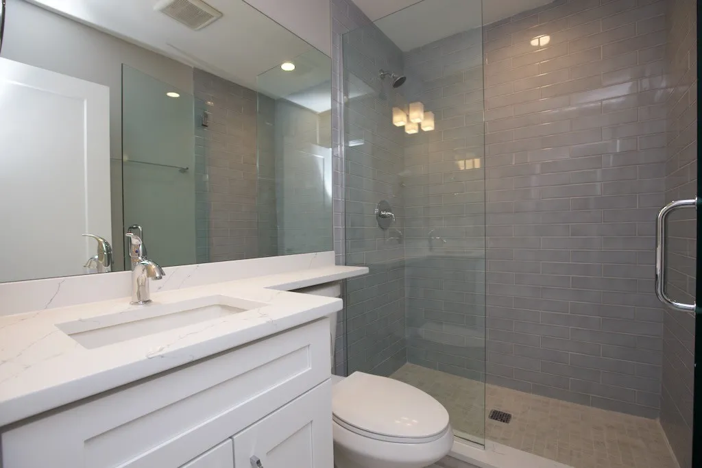 3943 N Janssen Ave, ,  60613, USA 60613-unit#2S-Chicago-IL