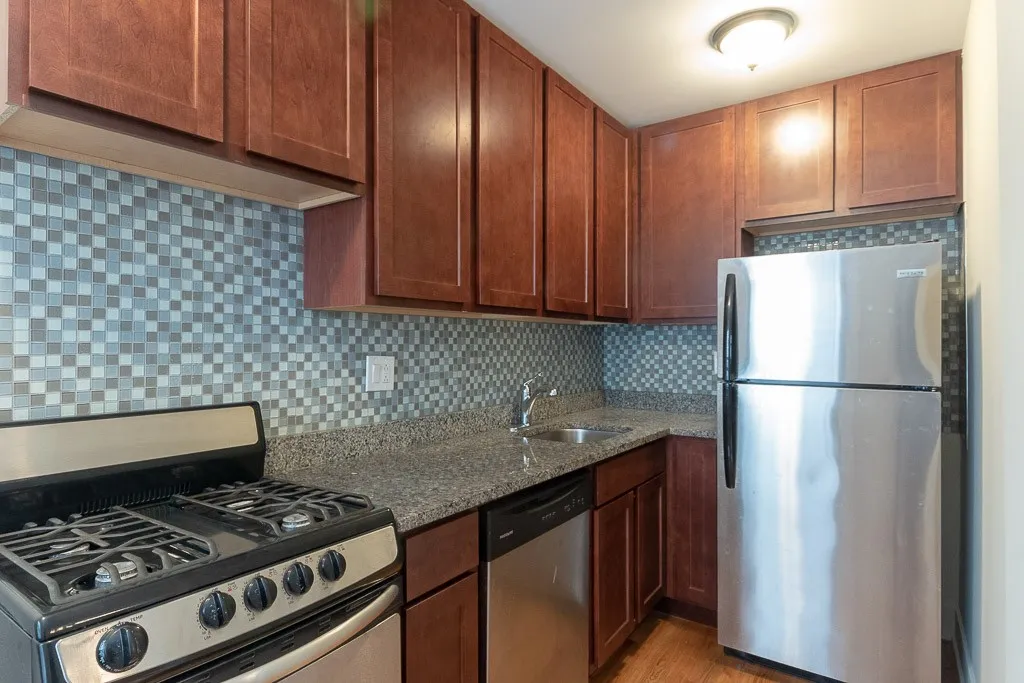 425 W Roscoe St, ,  60657, USA 60657-unit#401-Chicago-IL