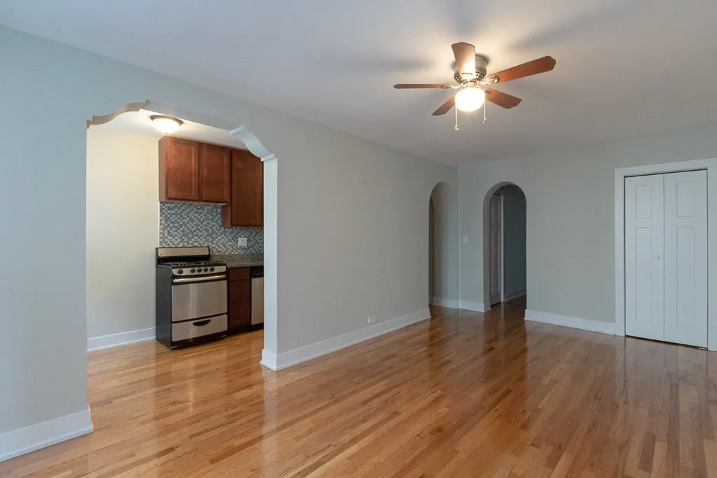 425 W Roscoe St, ,  60657, USA 60657-unit#401-Chicago-IL