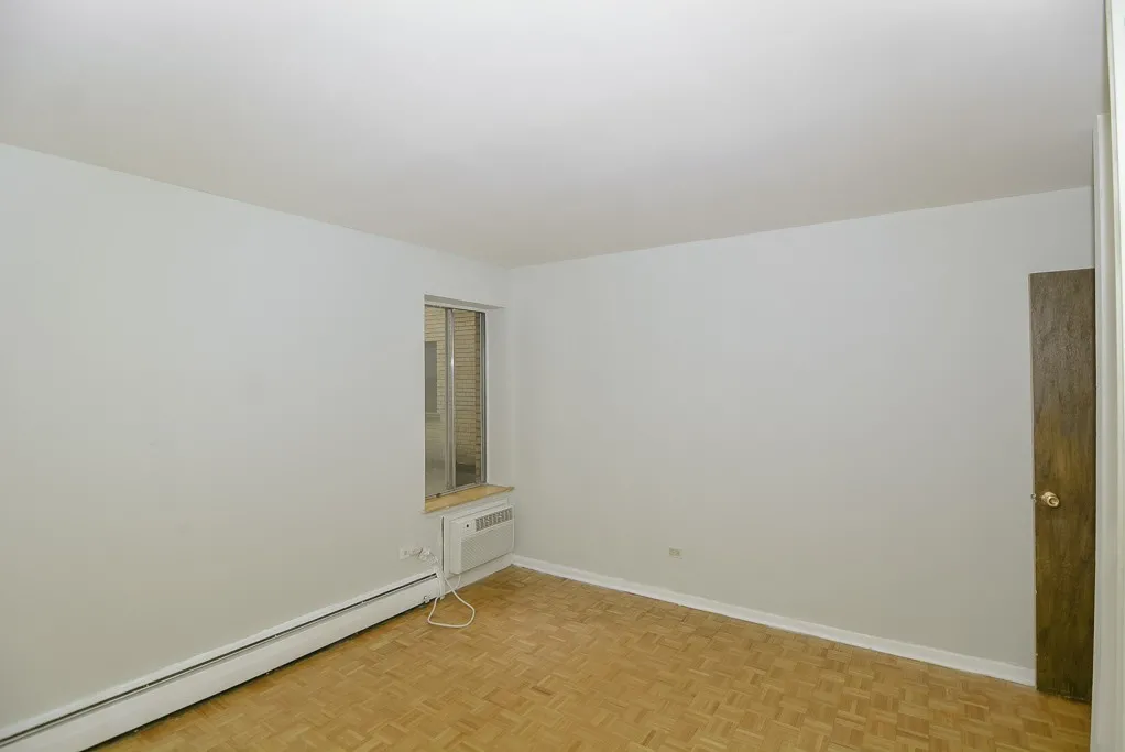 510 W Briar Pl, ,  60657, USA 60657-unit#205-Chicago-IL