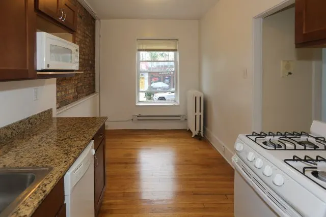 957 W Cornelia Ave, , 60657, USA 60657-unit#1B-Chicago-IL