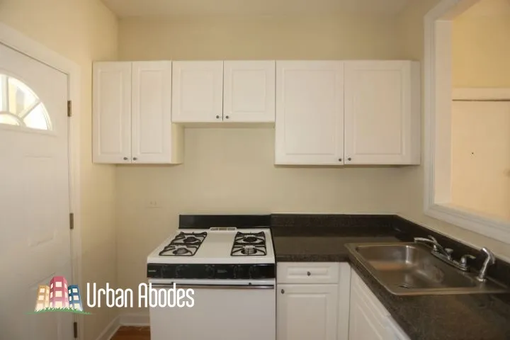 721 W Barry Ave, , 60657, USA 60657-unit#1A-Chicago-IL