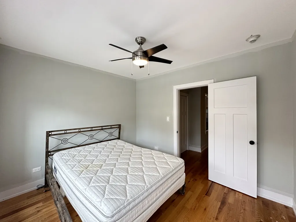 811 Elm St, Winnetka,  60093, USA 60093-unit#209-Chicago-IL