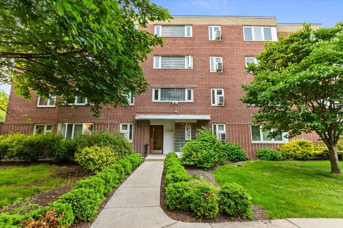 7208 Oak Ave, River Forest, 60305, USA 60305-unit#1NE-RIVER FOREST-IL
