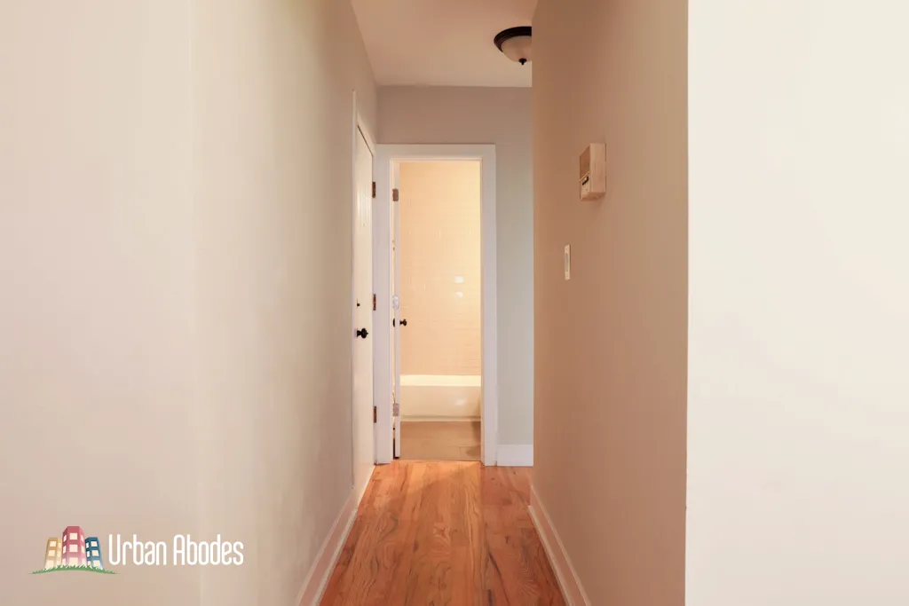821a W Cornelia Ave, ,  60657, USA 60657-unit#211-Chicago-IL