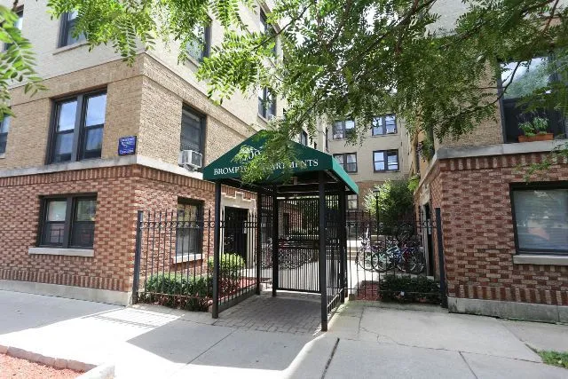 711 W Brompton Ave, , 60657, USA 60657-unit#53-Chicago-IL
