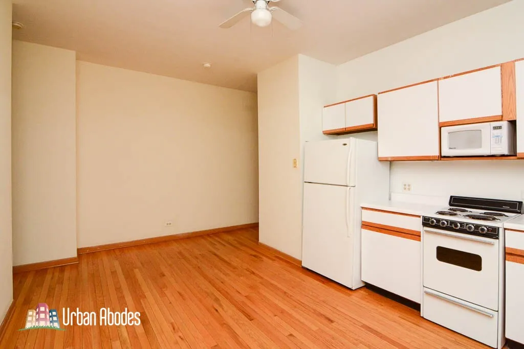 635 W Barry Ave, , 60657, USA 60657-unit#201-Chicago-IL