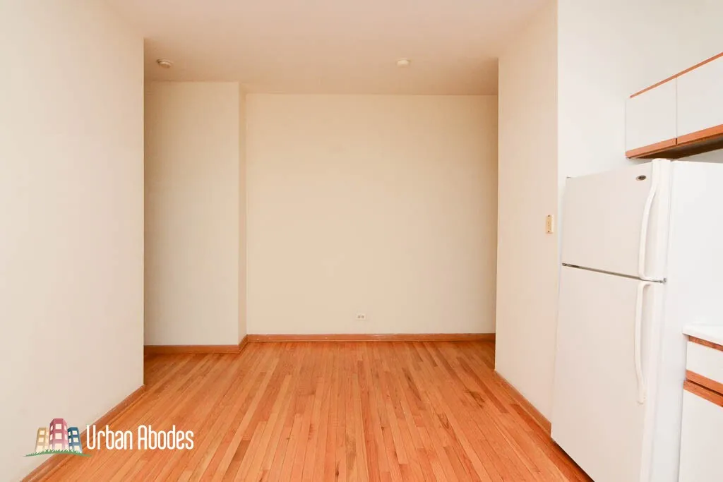 635 W Barry Ave, , 60657, USA 60657-unit#201-Chicago-IL