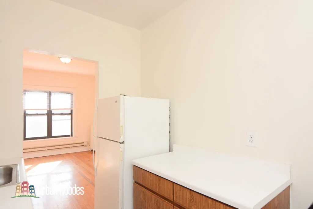 827 W Waveland Ave, ,  60613, USA 60613-unit#3N-Chicago-IL
