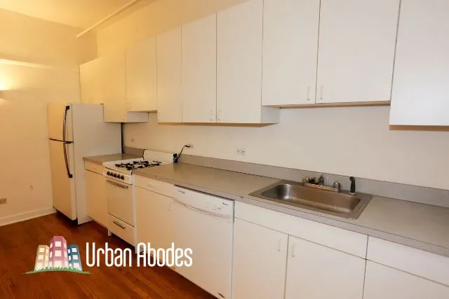 816 W Waveland Ave, , 60613, USA 60613-unit#31-Chicago-IL