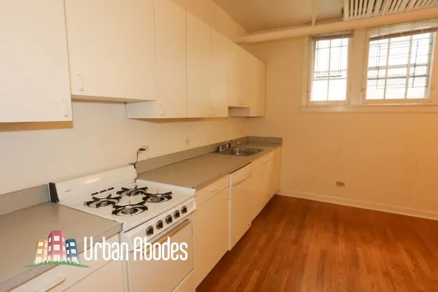 816 W Waveland Ave, , 60613, USA 60613-unit#31-Chicago-IL