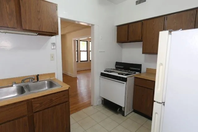 3517 N Racine Ave, ,  60657, USA 60657-unit#1W-Chicago-IL