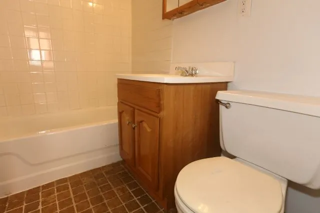 3517 N Racine Ave, ,  60657, USA 60657-unit#1W-Chicago-IL