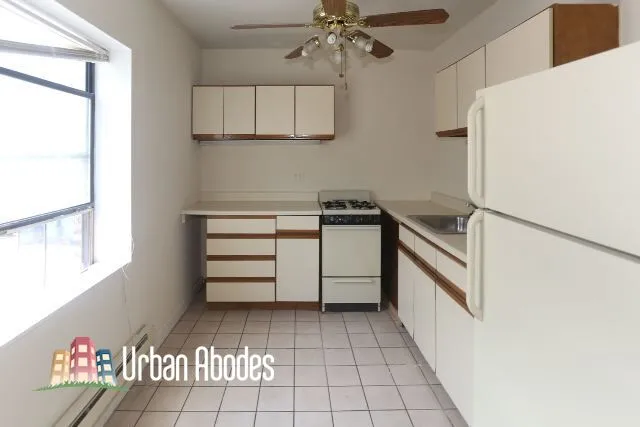 819 W Cornelia Ave, ,  60657, USA 60657-unit#110-Chicago-IL