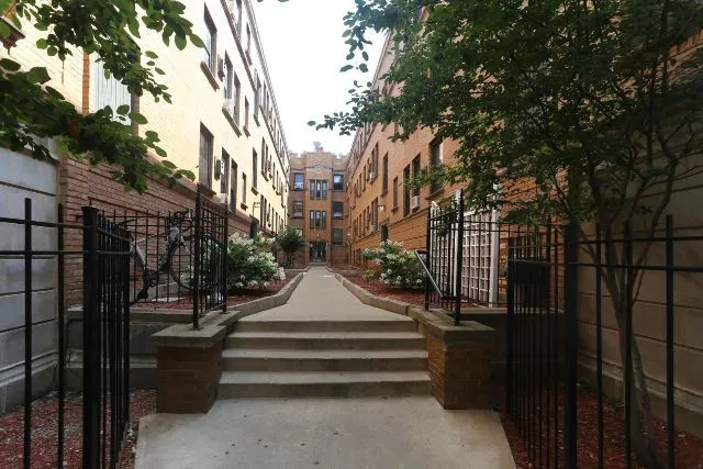 819 W Cornelia Ave, , 60657, USA 60657-unit#310-Chicago-IL