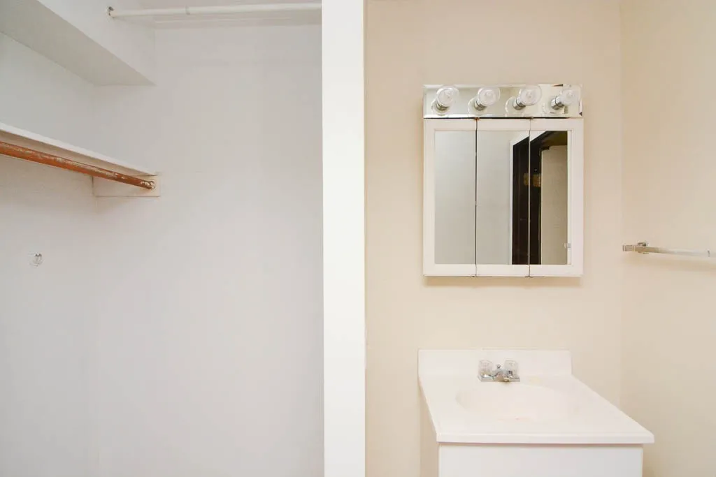 1220 N La Salle Dr, ,  60610, USA 60610-unit#2G-Chicago-IL
