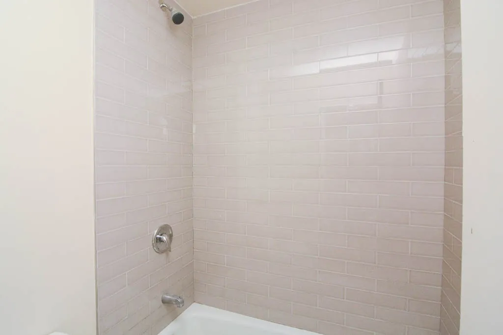 1220 N La Salle Dr, ,  60610, USA 60610-unit#2G-Chicago-IL