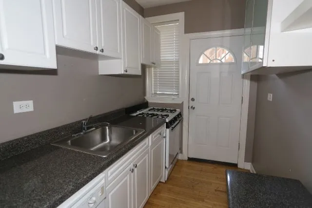 624 W Barry Ave, , 60657, USA 60657-unit#2W-Chicago-IL