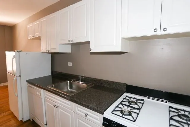 624 W Barry Ave, , 60657, USA 60657-unit#2W-Chicago-IL