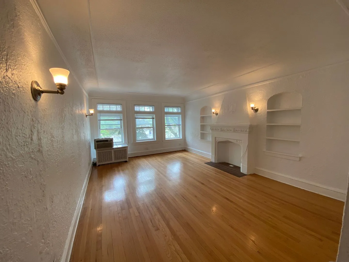 6301 N Washtenaw Ave, , 60659, USA 60659-unit#2650-52 W ROSEMONT AVE-Chicago-IL