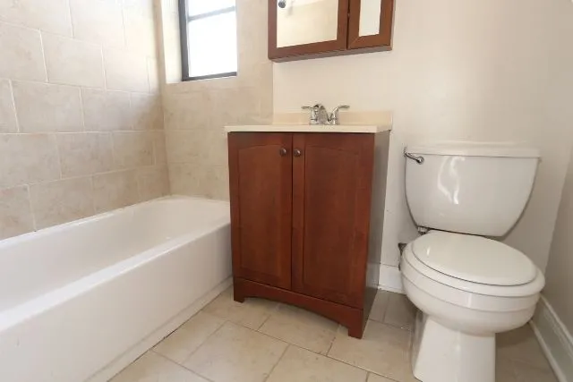 628 W Cornelia Ave, ,  60657, USA 60657-unit#2E-Chicago-IL