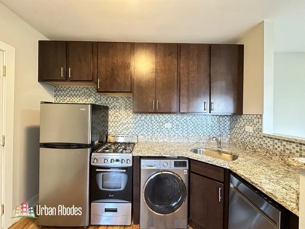 2912 N Mildred Ave, ,  60657, USA 60657-unit#3CC-Chicago-IL
