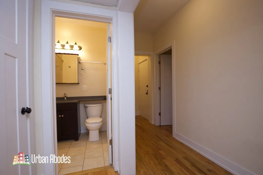 3519 N Racine Ave, ,  60657, USA 60657-unit#3E-Chicago-IL