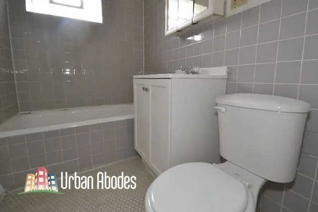 2244 W Wilson Ave, , 60625, USA 60625-unit#209-Chicago-IL