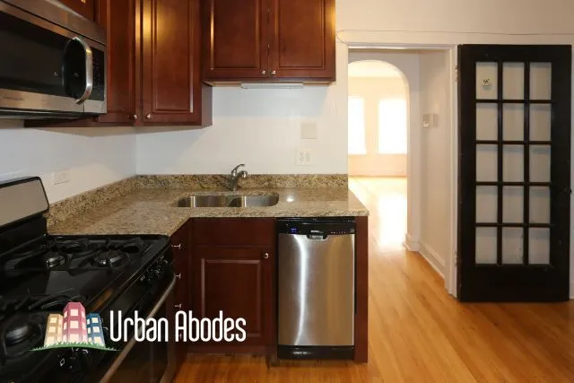 2100 W Ainslie St, ,  60625, USA 60625-unit#3W-Chicago-IL