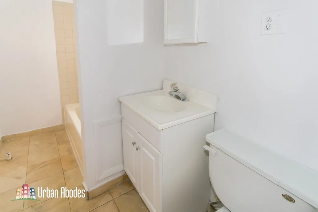 624 W Barry Ave, ,  60657, USA 60657-unit#1W-Chicago-IL