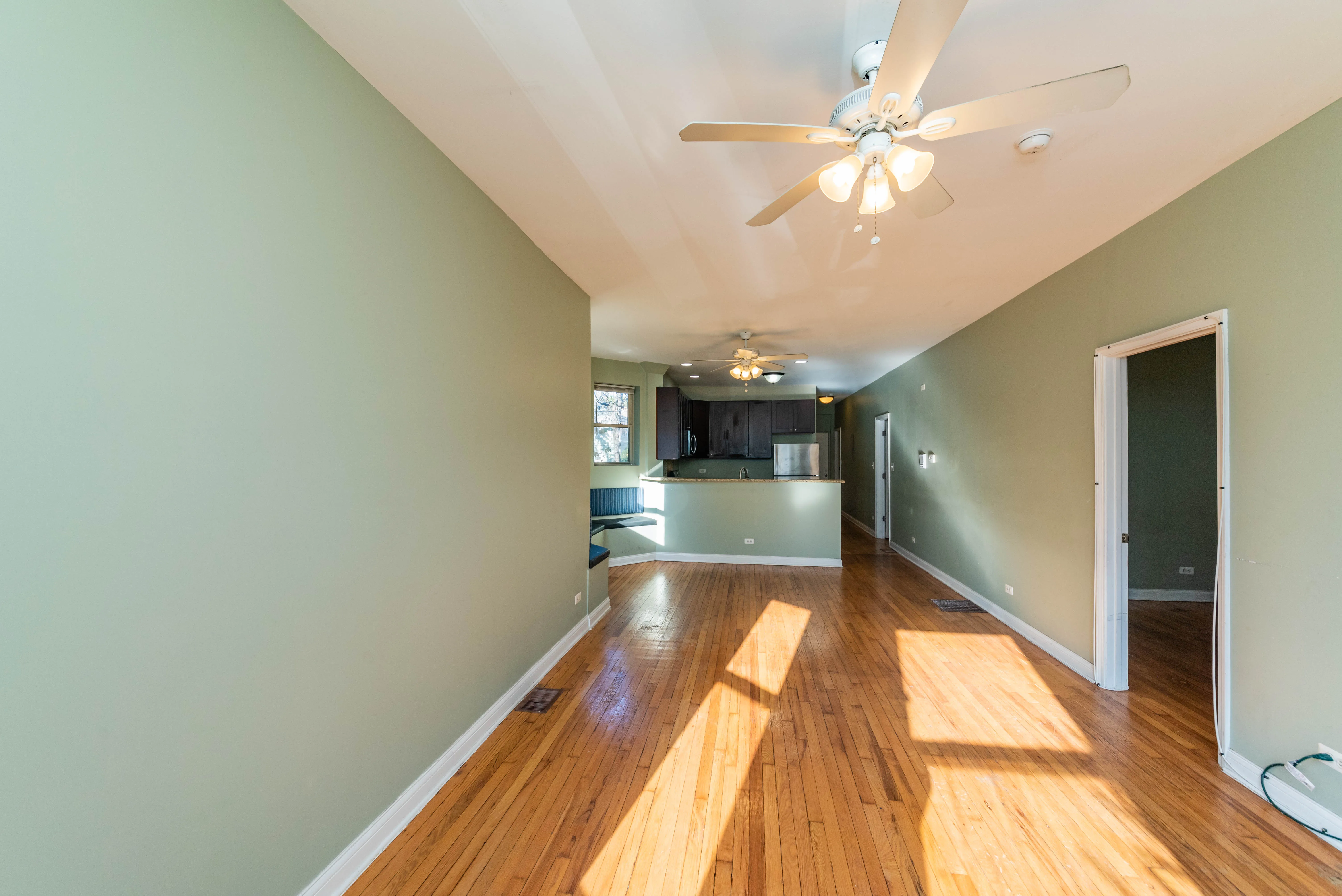 2812 E 76th St, ,  60649, USA 60649-unit#3-Chicago-IL