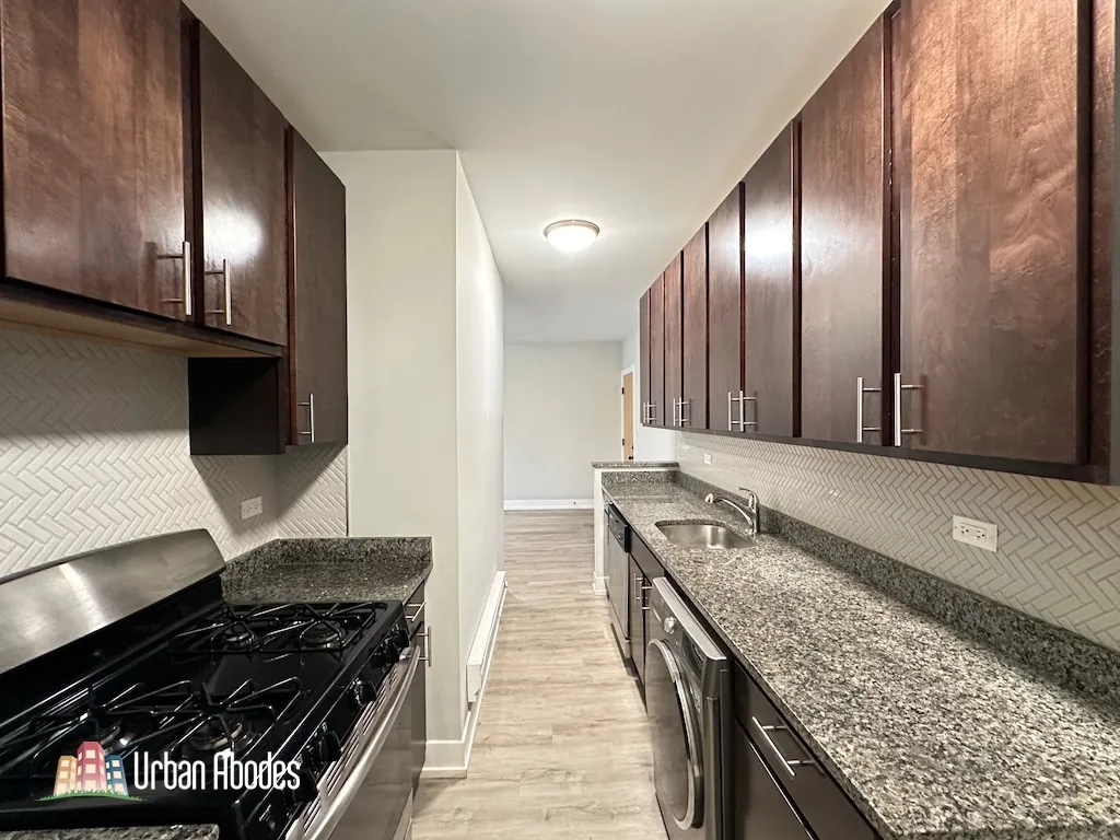 703 W Brompton Ave, , 60657, USA 60657-unit#10-Chicago-IL