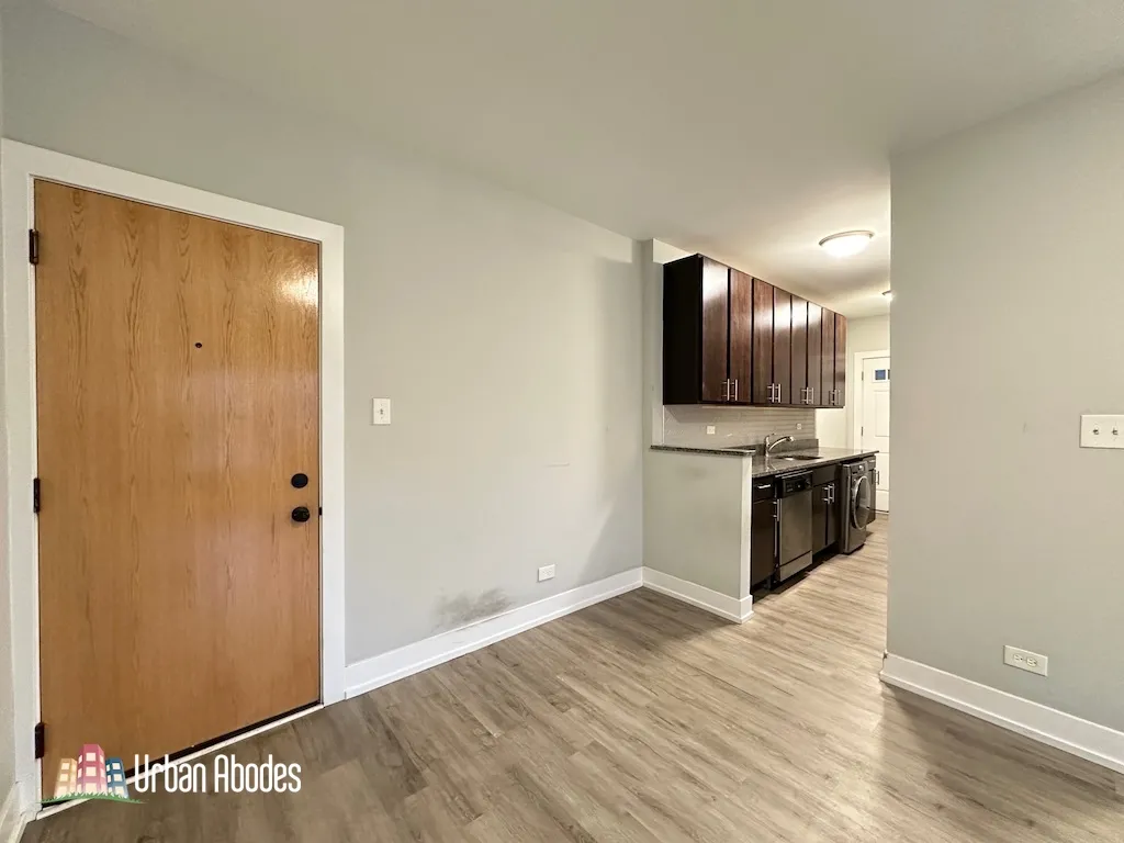 703 W Brompton Ave, , 60657, USA 60657-unit#10-Chicago-IL