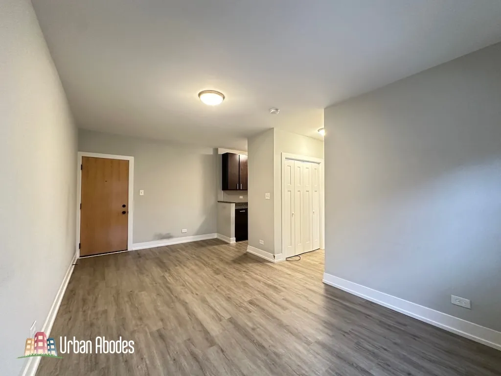 703 W Brompton Ave, , 60657, USA 60657-unit#10-Chicago-IL