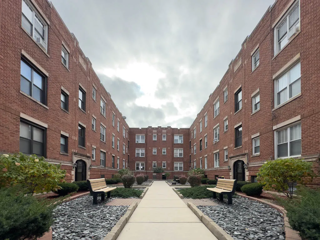 953 W Cornelia Ave, , 60657, USA 60657-unit#2C-Chicago-IL
