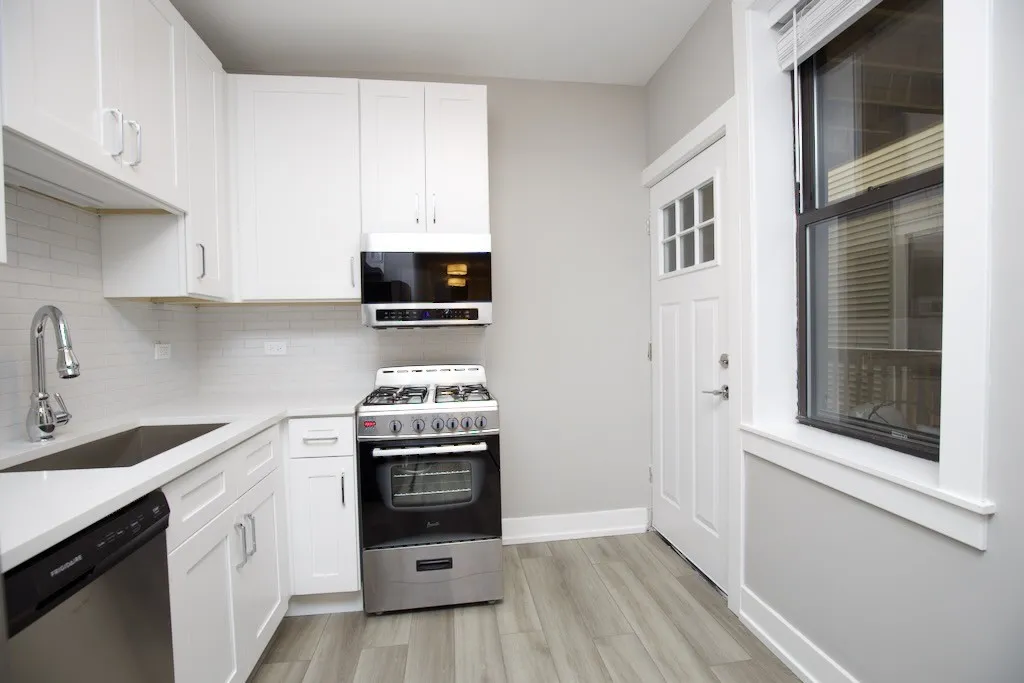 3933 N Janssen Ave, ,  60613, USA 60613-unit#1S-Chicago-IL