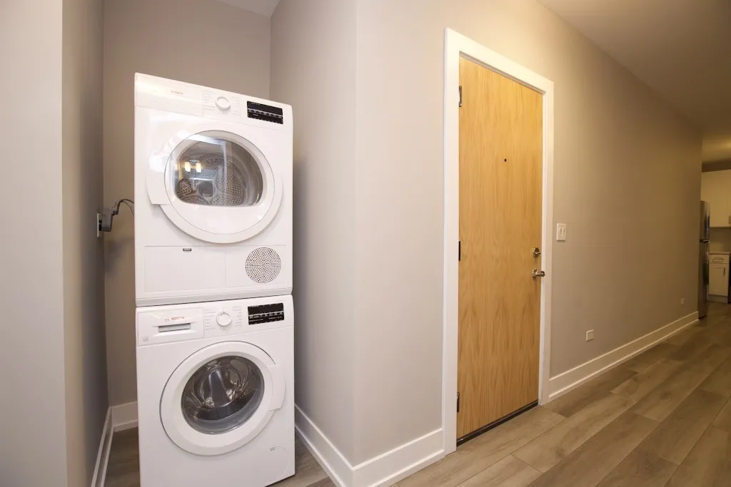 3933 N Janssen Ave, ,  60613, USA 60613-unit#1S-Chicago-IL