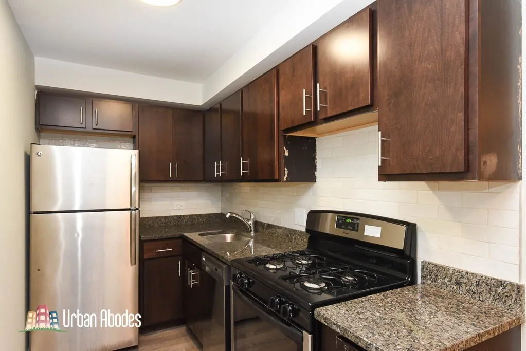445 W Barry Ave, ,  60657, USA 60657-unit#211-Chicago-IL