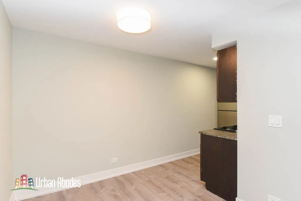 445 W Barry Ave, ,  60657, USA 60657-unit#211-Chicago-IL