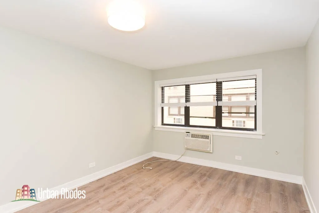 445 W Barry Ave, ,  60657, USA 60657-unit#211-Chicago-IL