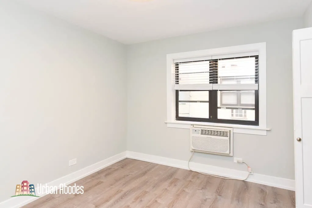 445 W Barry Ave, ,  60657, USA 60657-unit#211-Chicago-IL