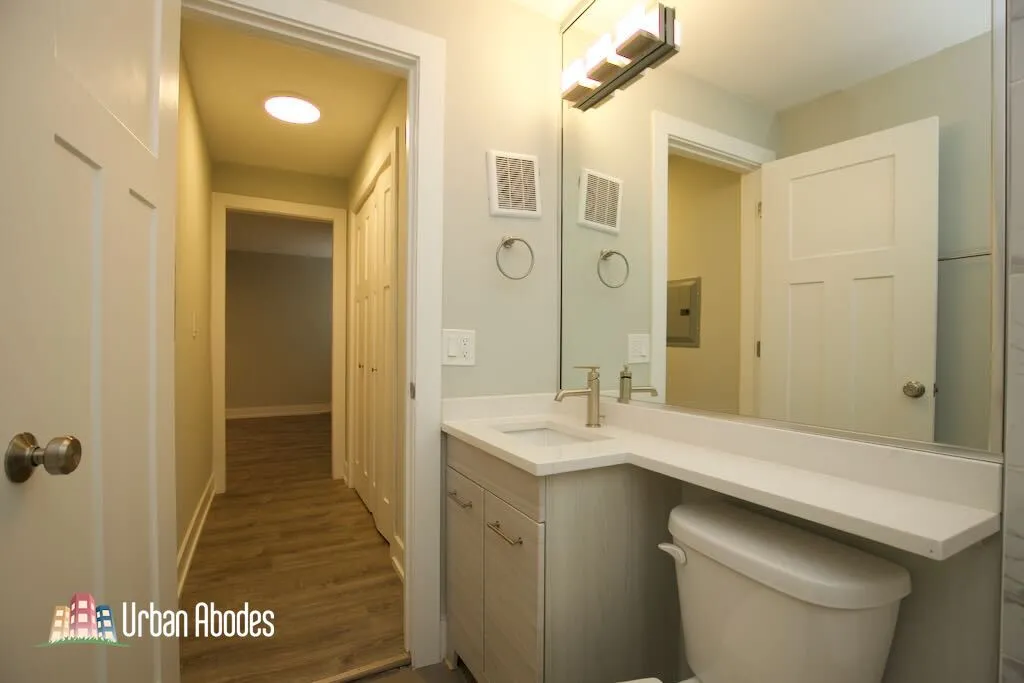 445 W Barry Ave, , 60657, USA 60657-unit#421-Chicago-IL