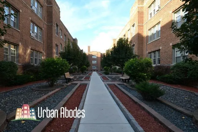 620 W Barry Ave, , 60657, USA 60657-unit#2S-Chicago-IL