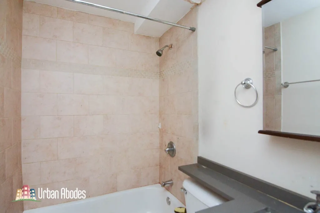 Wrightwood Apartments, 660 W Wrightwood Ave, ,  60614, USA 60614-unit#210-Chicago-IL