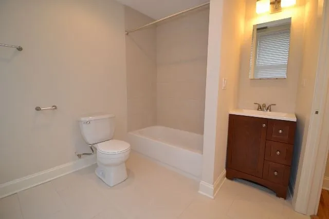 4036 N Ashland Ave, ,  60613, USA 60613-unit#G-Chicago-IL