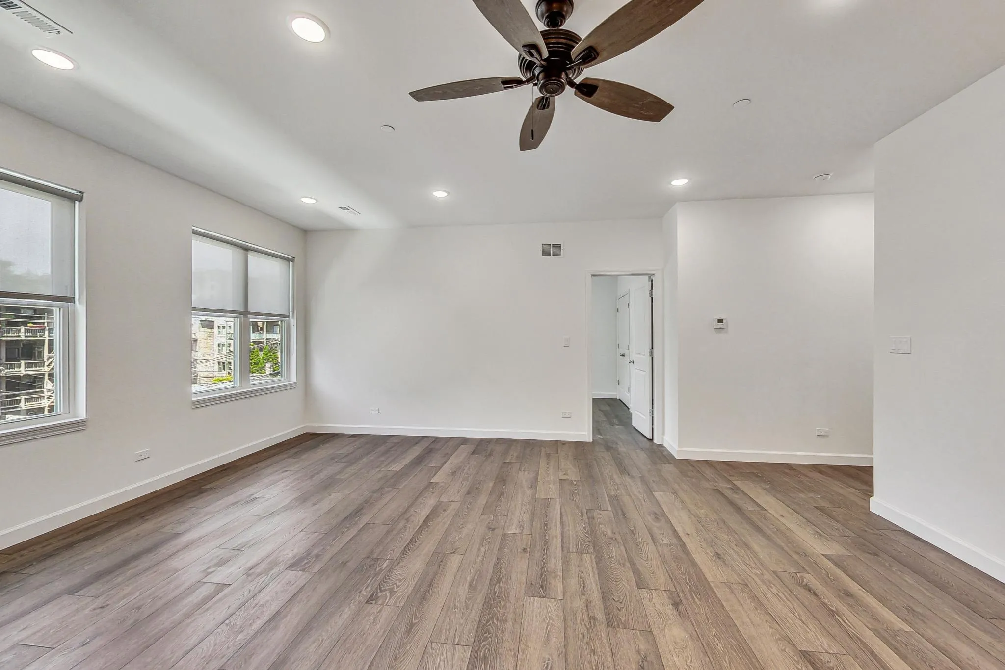 6122 S University Ave, ,  60637, USA 60637-unit#303-Chicago-IL