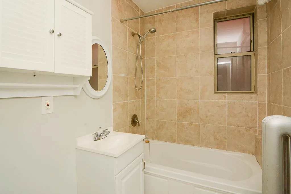 540 W Surf St, , 60657, USA 60657-unit#G-Chicago-IL